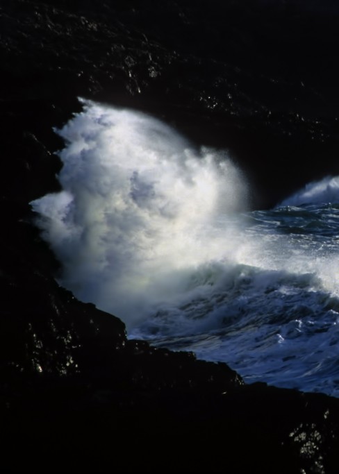  L'onda, Isola di Islay, Scozia.