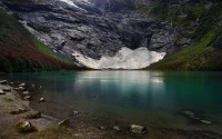 Boyabreen. Lago glaciale.